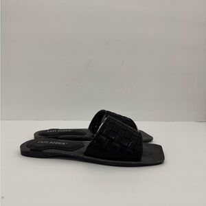 Cape Robbin Woven Black Slides